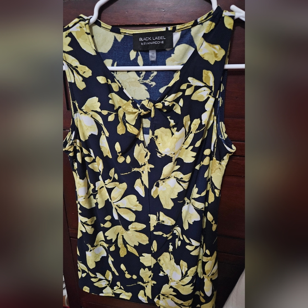 Black label sleeveless blouse